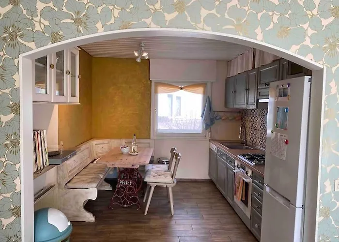 Haus Am Mit Fantastischem Blick Rheinböllen